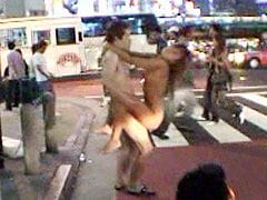 ヤロマリの全裸フルマラソン